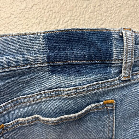 Abercrombie & Fitch The Mom High Rise Jeans Women 32/14S Light Wash Straight - Picture 5 of 15